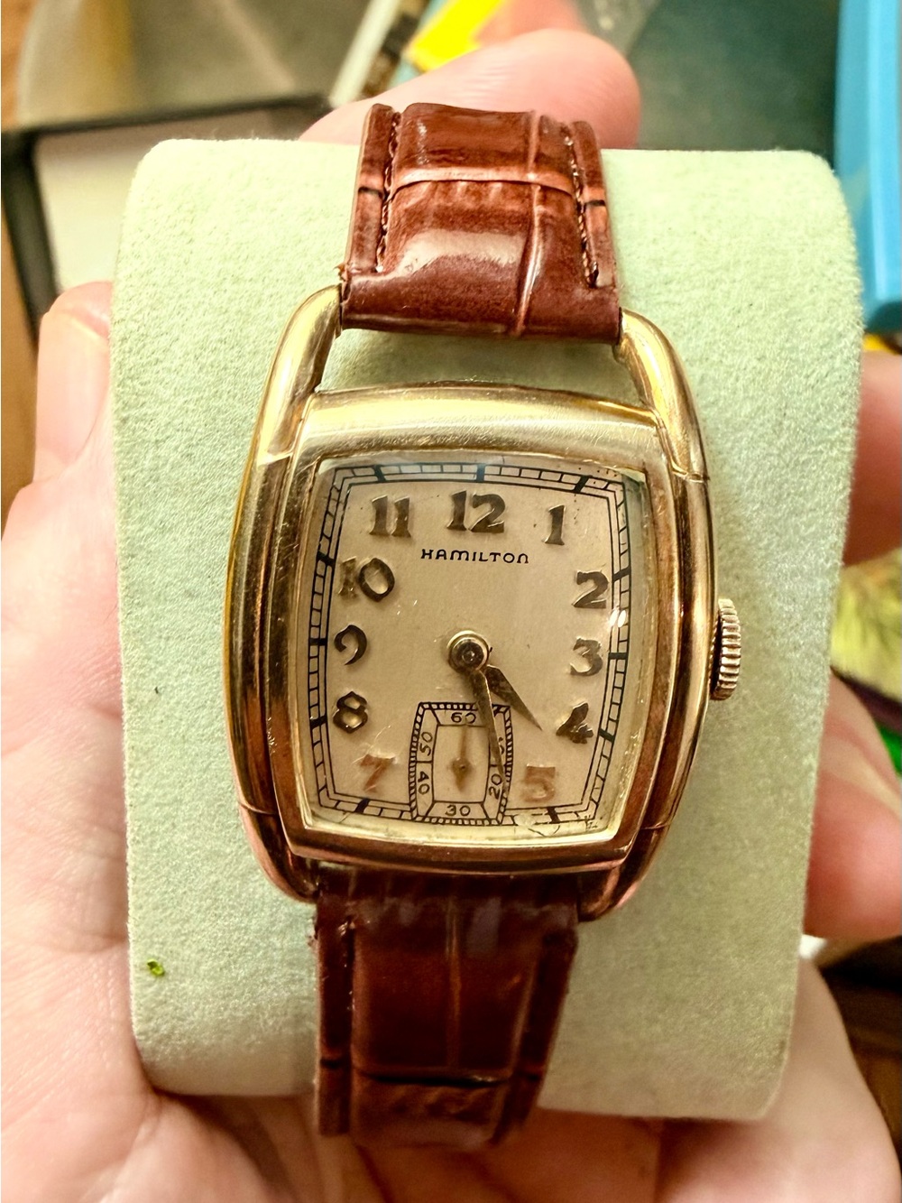Hamilton Vintage 10k GF 17j Wristwatch in Gold Tone with Brown Leather Strap - Picture 7 of 8